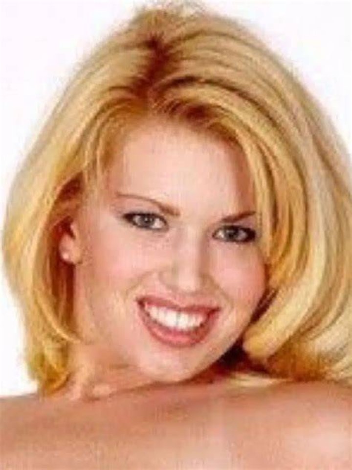 
Allison Perron Height, Weight, Net Worth, Age, Wiki, Who, Instagram, Biography 